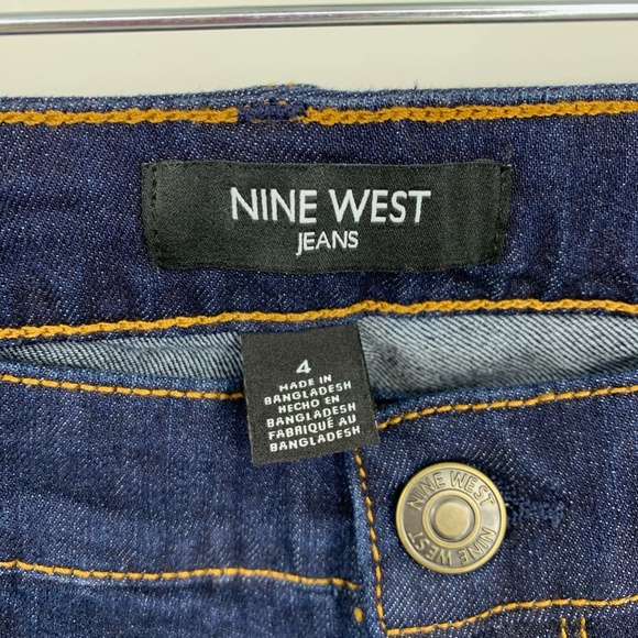 Nine West 4 Chrystie Capri Jeans Stretch Dark Wash Comfort Blue Denim NEW - Picture 4 of 7